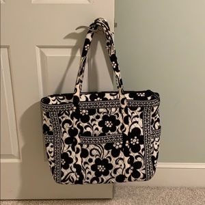 Vera Bradley- Large Traveling Bag